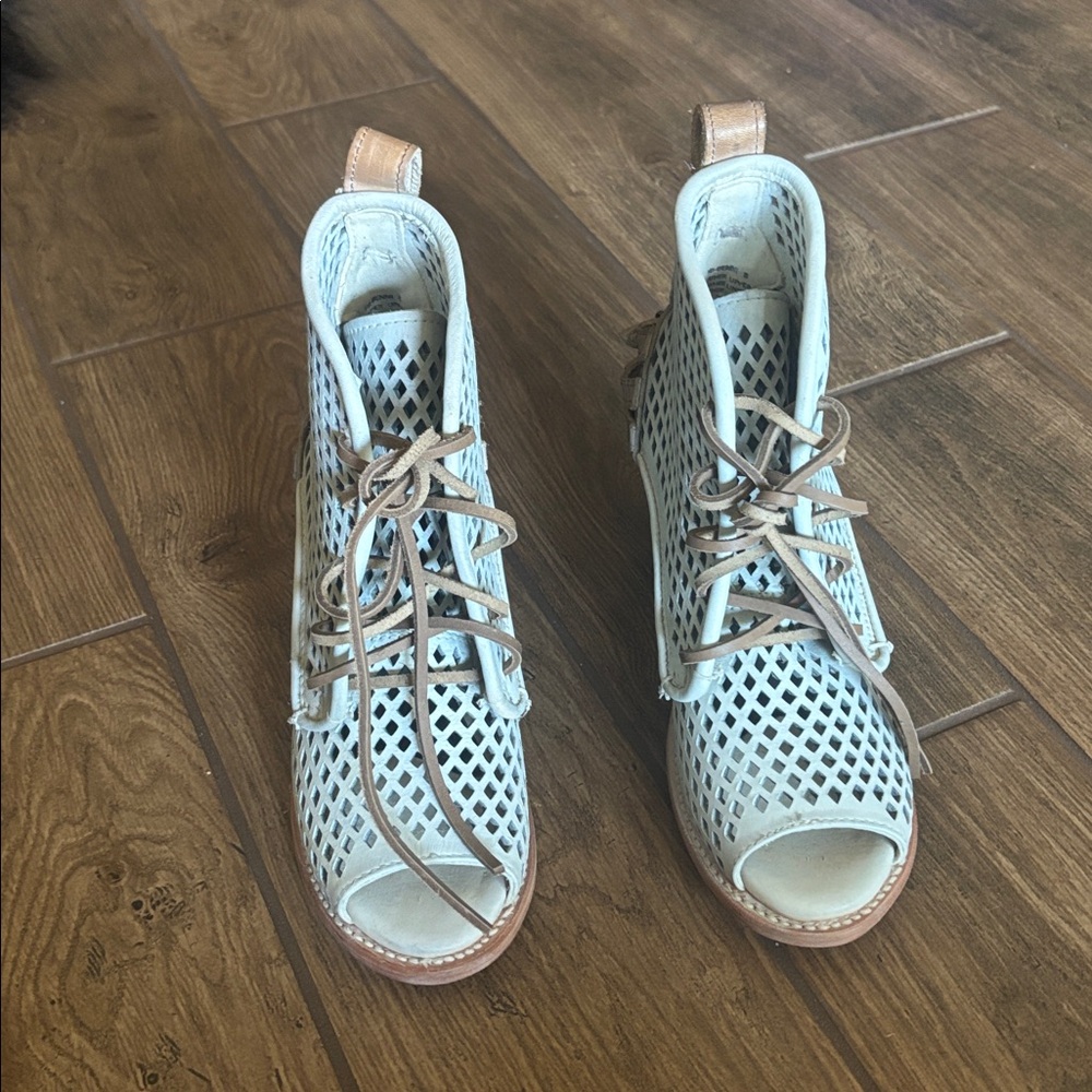 Freebird Mesh Lace-Up Ankle Boots. NWOT